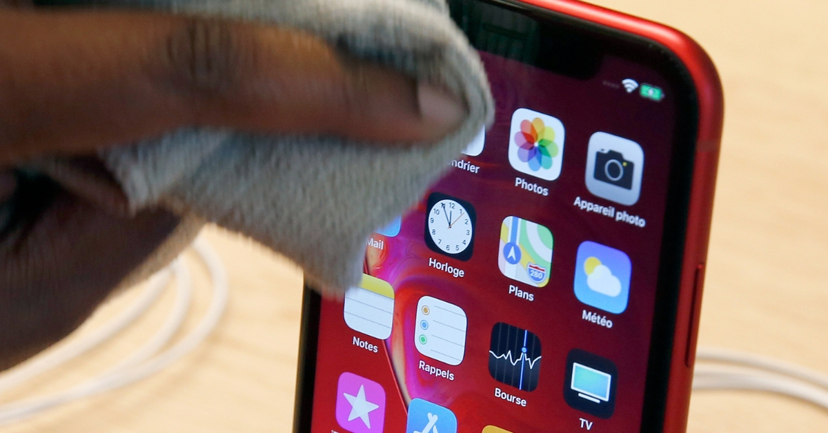 Cách khắc phục camera trước iPhone 11 bị mờ, nhòe tại nhà